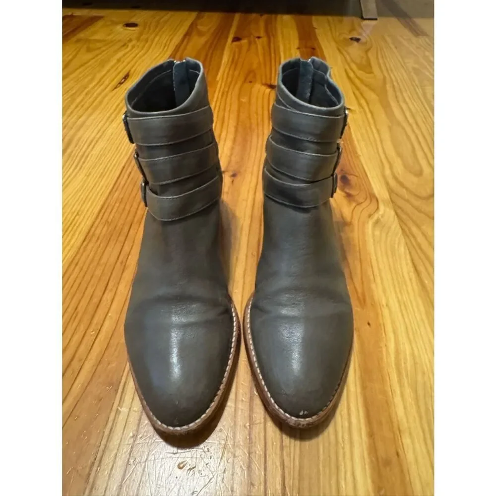 Loeffler Randall Fenton 3 Gold Tone Buckle & Green Leather Ankle Booties Size 10